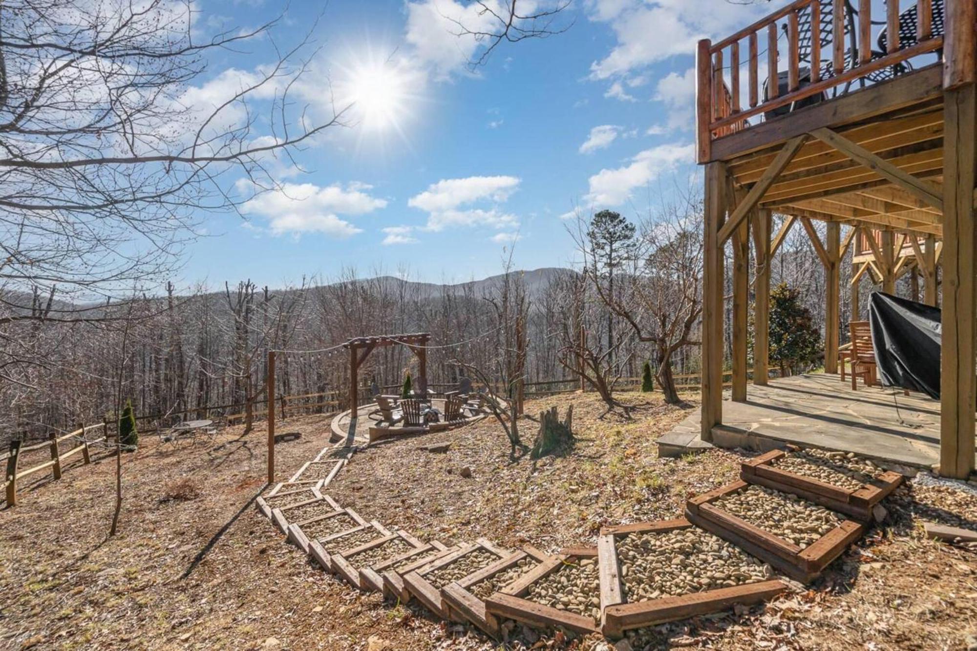 Enchanting Mountain Oasis Old Fort Екстериор снимка